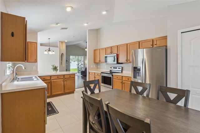 13933 CHALK HILL PLACE, Riverview, FL 33579