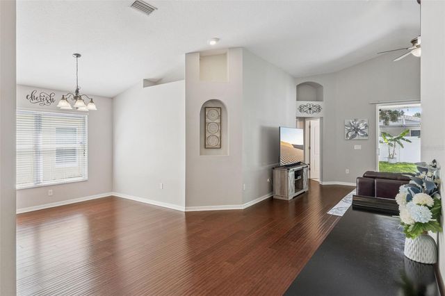 13933 CHALK HILL PLACE, Riverview, FL 33579