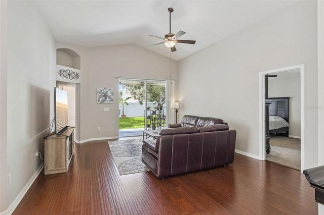 13933 CHALK HILL PLACE, Riverview, FL 33579
