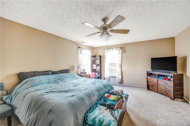 2633 Royal Gateway, Dayton, OH 45431