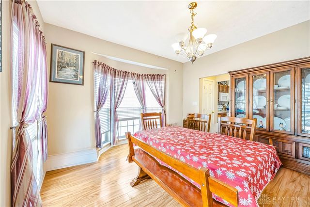 2633 Royal Gateway, Dayton, OH 45431