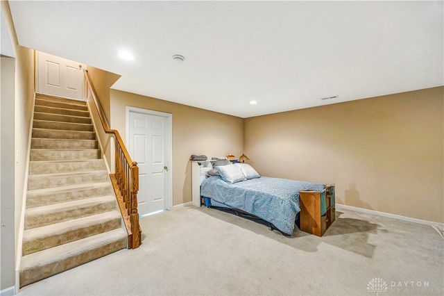 2633 Royal Gateway, Dayton, OH 45431