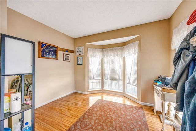 2633 Royal Gateway, Dayton, OH 45431