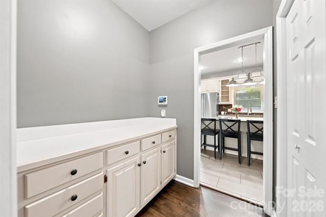 2941 8th Street Court NE, Hickory, NC 28601