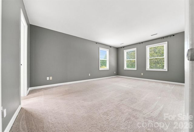 2941 8th Street Court NE, Hickory, NC 28601