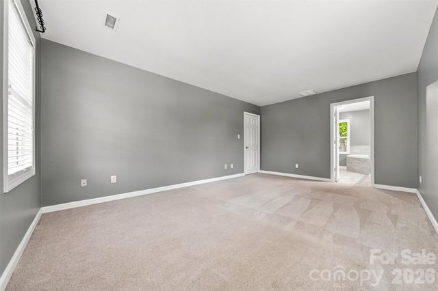 2941 8th Street Court NE, Hickory, NC 28601