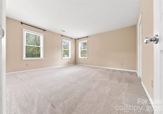 2941 8th Street Court NE, Hickory, NC 28601
