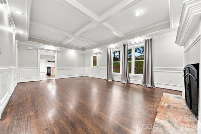 2941 8th Street Court NE, Hickory, NC 28601