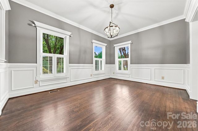 2941 8th Street Court NE, Hickory, NC 28601