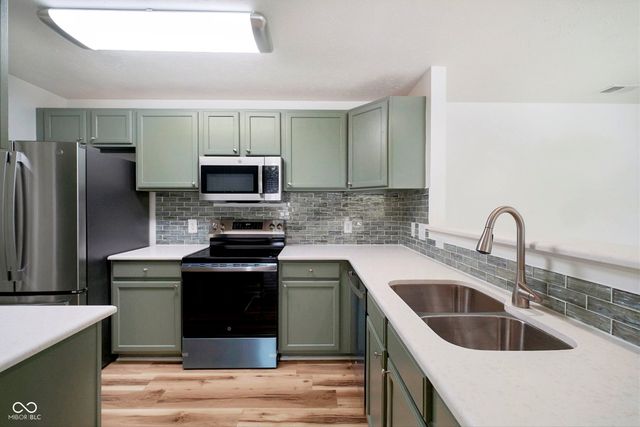 6527 Jade Stream Court 102, Indianapolis, IN 46237