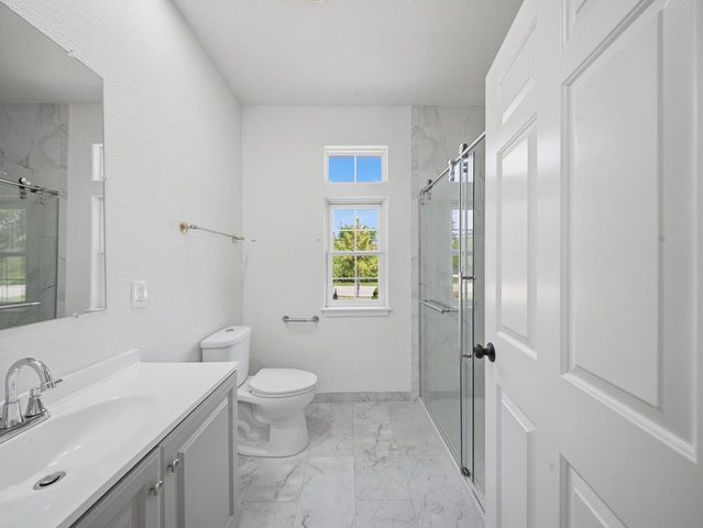 N56W18034 Evergreen LANE, Menomonee Falls, WI 53051
