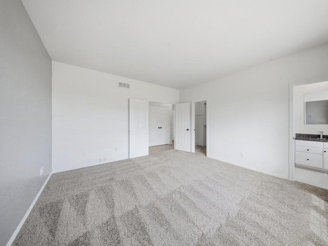 N56W18034 Evergreen LANE, Menomonee Falls, WI 53051