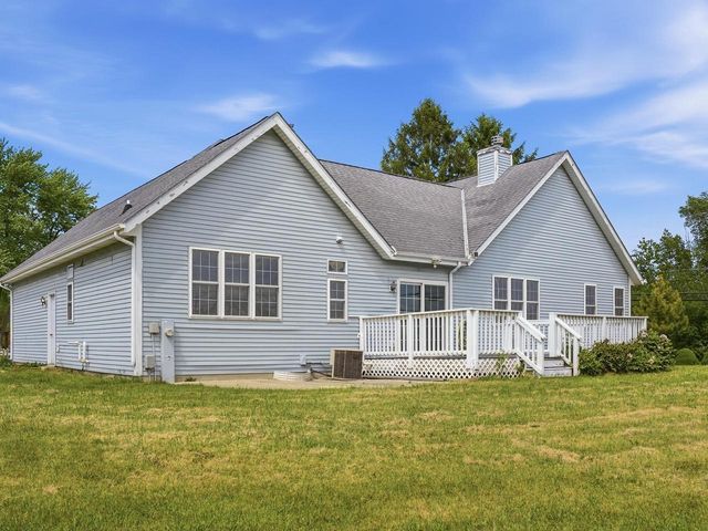 N56W18034 Evergreen LANE, Menomonee Falls, WI 53051