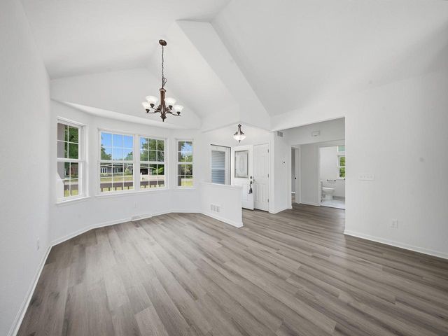 N56W18034 Evergreen LANE, Menomonee Falls, WI 53051