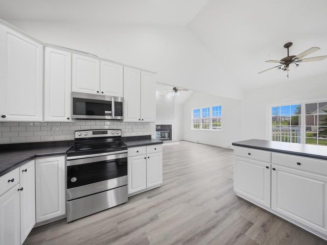 N56W18034 Evergreen LANE, Menomonee Falls, WI 53051