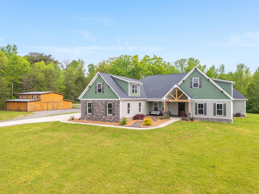 2419 Welch Road, Soddy Daisy, TN 37379
