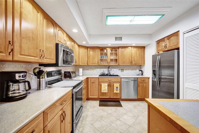 2814 N 46th Ave H376, Hollywood, FL 33021