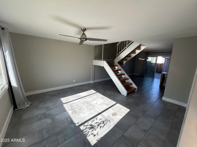 2927 E FAIRMOUNT Avenue, Phoenix, AZ 85016