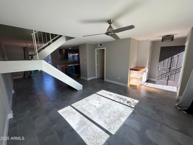 2927 E FAIRMOUNT Avenue, Phoenix, AZ 85016