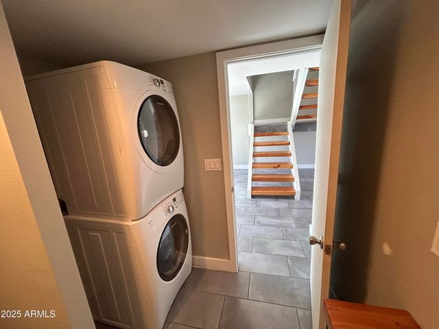 2927 E FAIRMOUNT Avenue, Phoenix, AZ 85016