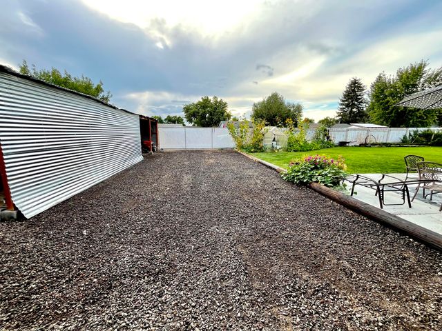 10712 Vincent Drive, Klamath Falls, OR 97603