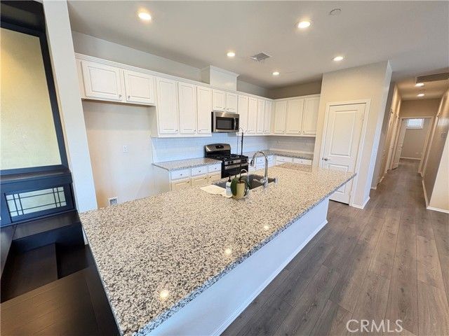 280 W Via Presido, Ontario, CA 91762