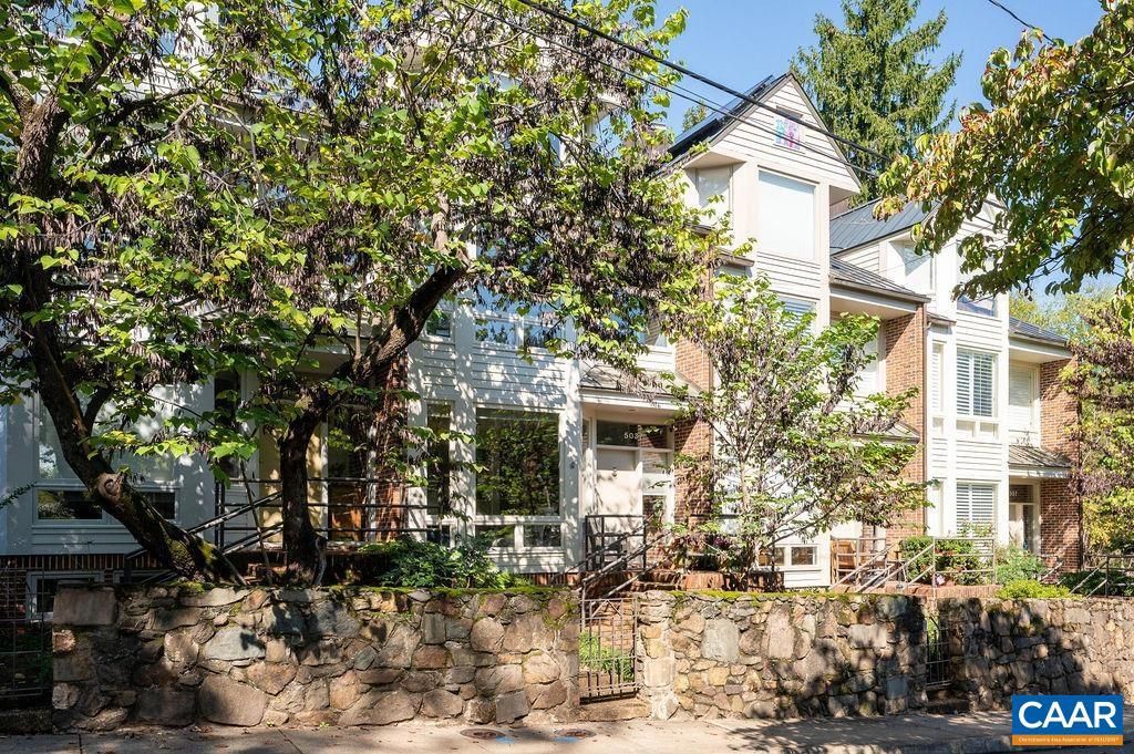 Image 1 of property listing at 503 NE 2ND ST, Charlottesville, VA 22902