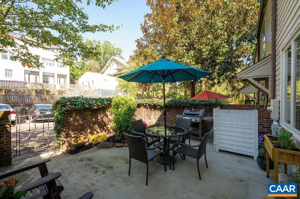 Image 11 of property listing at 503 NE 2ND ST, Charlottesville, VA 22902