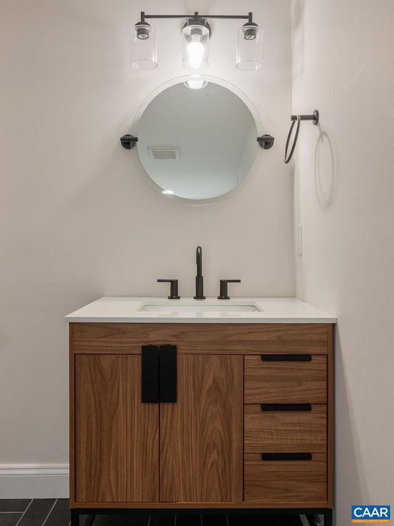 Image 34 of property listing at 503 NE 2ND ST, Charlottesville, VA 22902