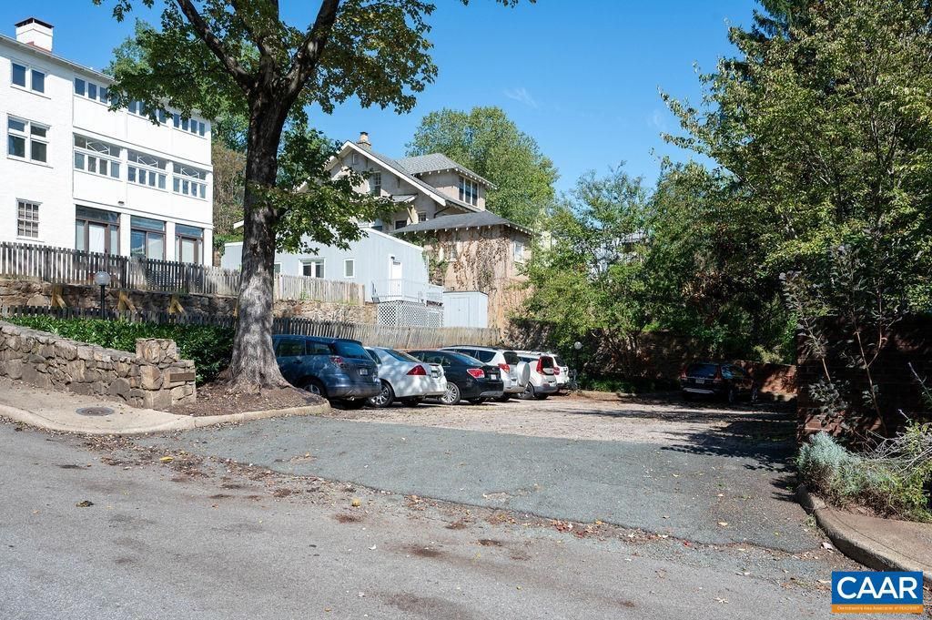 Image 38 of property listing at 503 NE 2ND ST, Charlottesville, VA 22902