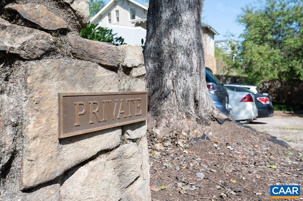 Image 39 of property listing at 503 NE 2ND ST, Charlottesville, VA 22902