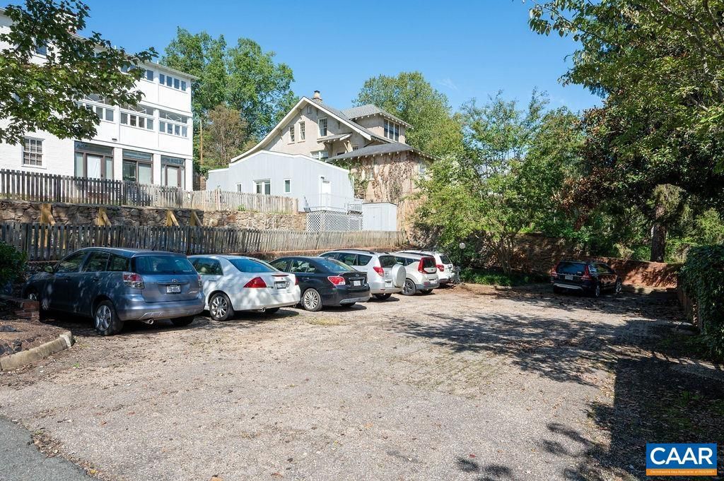 Image 40 of property listing at 503 NE 2ND ST, Charlottesville, VA 22902