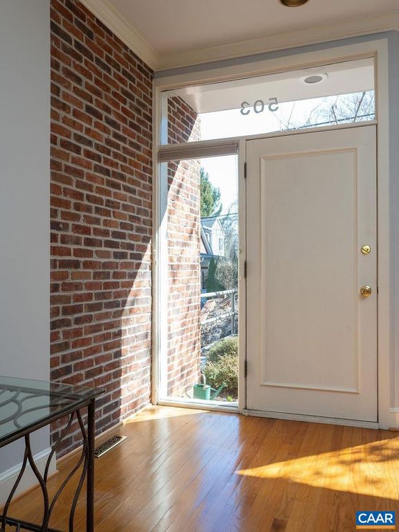 Image 6 of property listing at 503 NE 2ND ST, Charlottesville, VA 22902