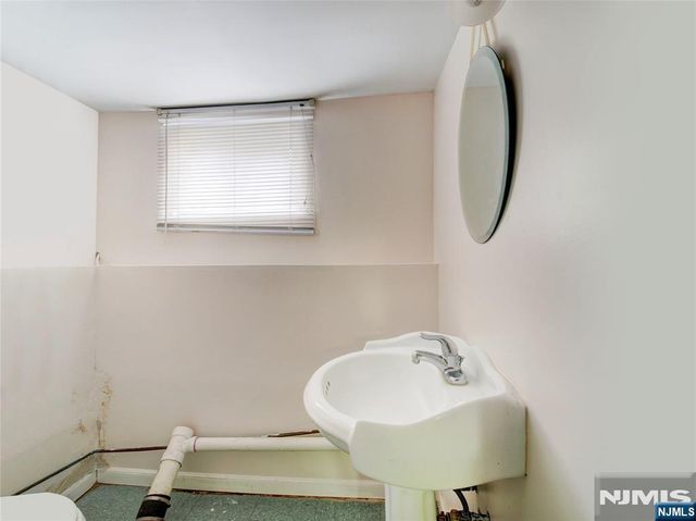 93 Midland Avenue, East Orange, NJ 07017
