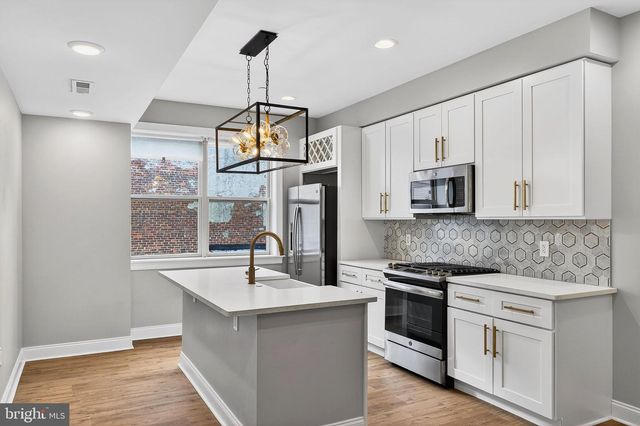 2528 E ALBERT, Philadelphia, PA 19125