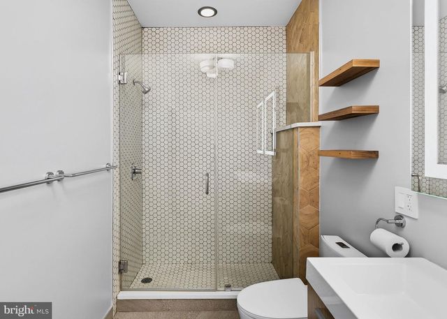 2528 E ALBERT, Philadelphia, PA 19125