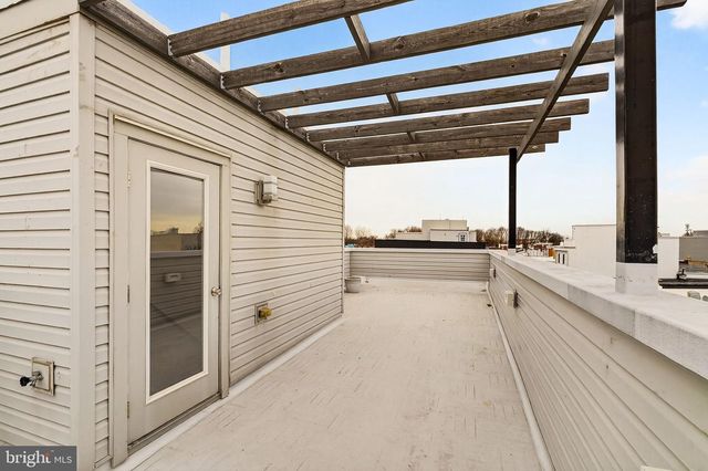 2528 E ALBERT, Philadelphia, PA 19125