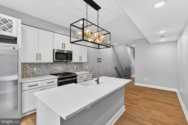 2528 E ALBERT, Philadelphia, PA 19125