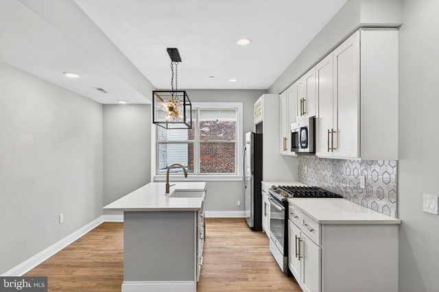 2528 E ALBERT, Philadelphia, PA 19125