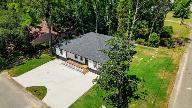6032 Rembert Drive, Hanahan, SC 29410