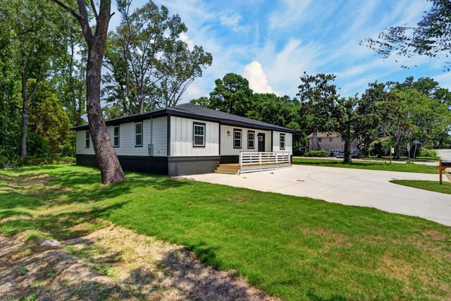 6032 Rembert Drive, Hanahan, SC 29410