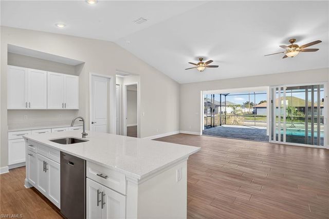 615 SW 26th TER, Cape Coral, FL 33914