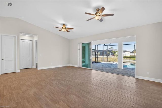 615 SW 26th TER, Cape Coral, FL 33914