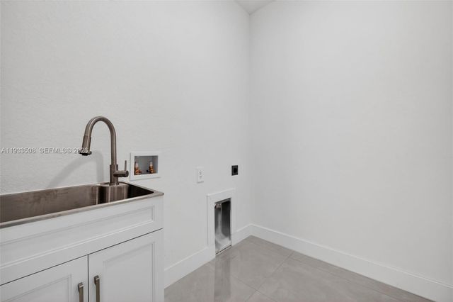 220 Lomax Avenue, Lehigh Acres, FL 33974