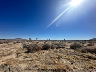 150 Avenue N8 # Vic, Lancaster, CA 93535