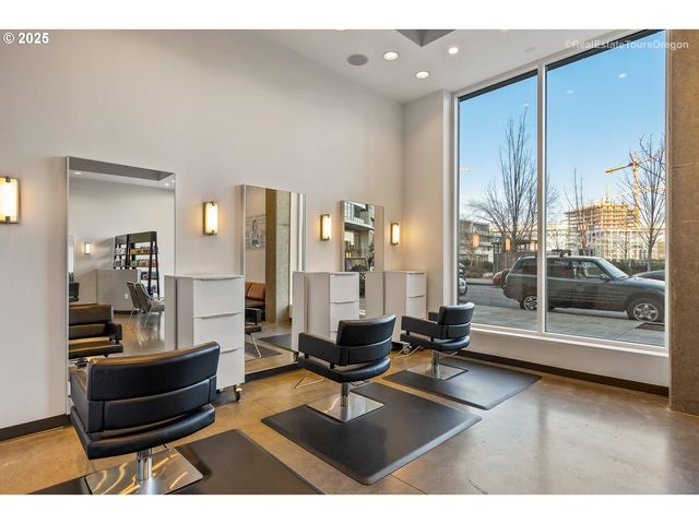 1022 Nw OVERTON St, Portland, OR 97209