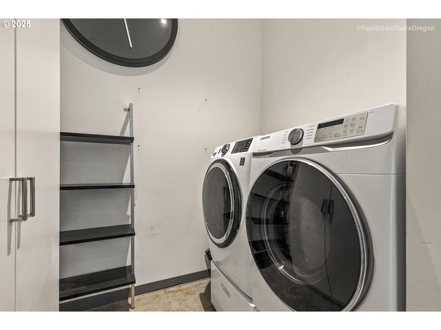 1022 Nw OVERTON St, Portland, OR 97209