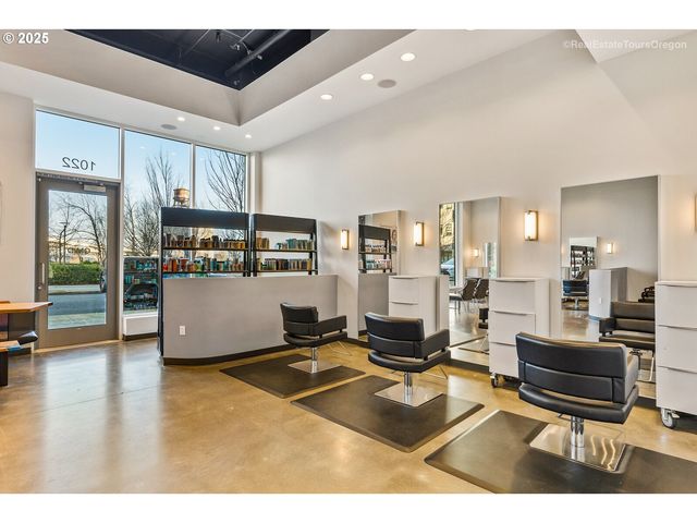 1022 Nw OVERTON St, Portland, OR 97209
