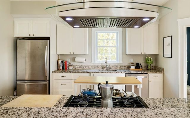 338 Beech St, Boston, MA 02131