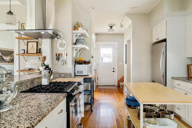 338 Beech St, Boston, MA 02131